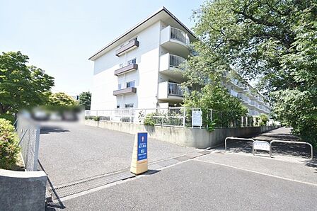 周辺のエリアで他にも沢山売りに出ている物件があります。インターネット掲載前の情報などもありますのでお気軽にお問合せください。まとめてご見学できます。
