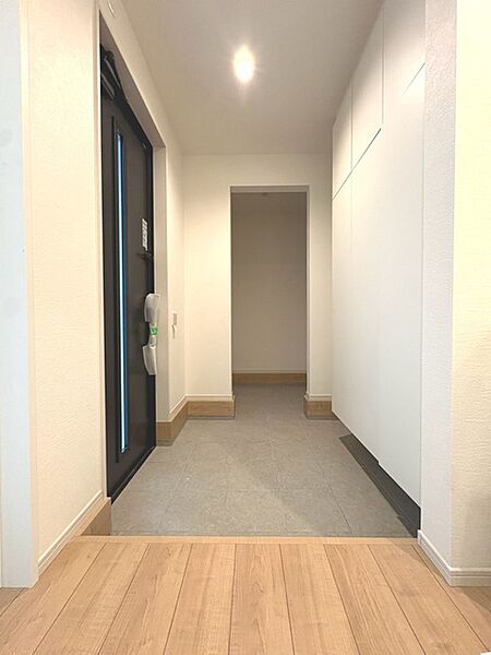玄関を拡大表示