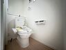 トイレ：トイレにはウォシュレット機能を標準装備。