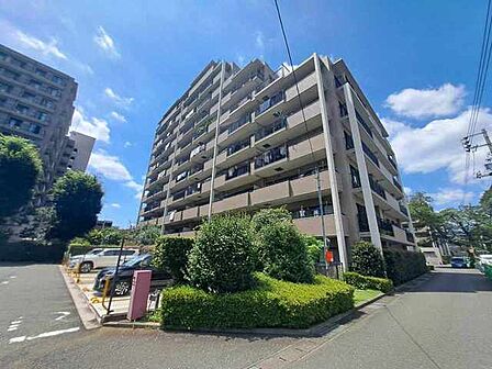 建物のモデルハウスのご見学予約もスタートしました。当日のご見学予約も大歓迎ですので、お気軽にお問合せください。