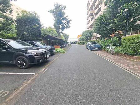 現在お部屋の中をリフォーム中です。