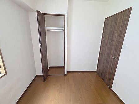 各お部屋に収納が設置されています。 