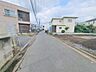 外観：安心して暮らすことのできる住宅街。　住宅地の道路は一般に交通量が少なく車などの騒音が少ないため、住民にとって静かな生活環境が提供されます。 