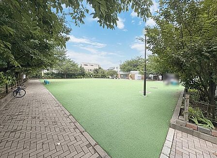 区立本町さくら公園(80m)