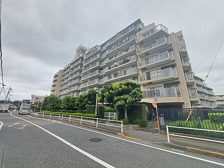 建物のモデルハウスのご見学予約もスタートしました。当日のご見学予約も大歓迎ですので、お気軽にお問合せください。 