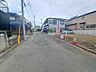 外観：安心して暮らすことのできる住宅街。　住宅地の道路は一般に交通量が少なく車などの騒音が少ないため、住民にとって静かな生活環境が提供されます。 