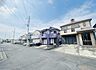 外観：周辺は住宅が建ち並ぶ閑静な住宅街です。 