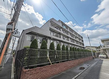 現地のご見学予約もスタートしました。最上階の角部屋5階です。