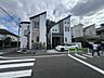 外観：安心して暮らすことのできる住宅街。　住宅地の道路は一般に交通量が少なく車などの騒音が少ないため、住民にとって静かな生活環境が提供されます。 
