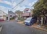 外観：緑豊かな街並みに馴染む味わい深い外観が心地よい日常の時間を静かに演出します。
