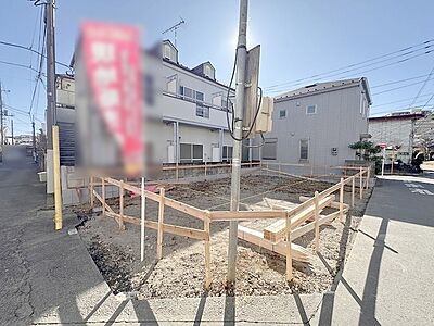 外観：現地のご見学予約もスタートしました。周辺で売りに出ている物件も沢山御座います。まとめてご見学ができますのでお気軽にお申しつけください。 