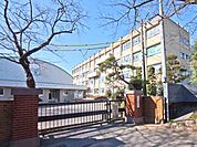 川越市立大東中学校まで1200m、【設立】昭和22年【生徒数】560名【教育目標】心豊かで　自ら学ぶ　たくましい生徒