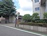 周辺：川越市立川越第一中学校まで950m、【設立】昭和22年【生徒数】526名【教育目標】自主・練磨・敬愛