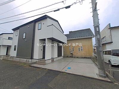 外観：【2号棟】家計と環境に配慮したZEH水準の省エネ住宅。南向きで陽当り良好！20.1帖の広々としたリビングが魅力の3SLDKが誕生です！