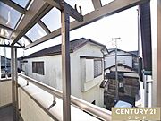 バルコニーからの眺望です。閑静な住宅街ならではの落ち着いた雰囲気の中で、穏やかな日常をお過ごしいただけます。