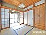 和室：【1階和室4.5帖】使い勝手の良くスマートな4.5帖の和室は+1部屋として大活躍。客間やキッズスペースなど多目的に使用できます。