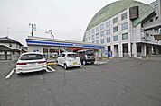 ローソン 東松山市役所前店まで640m