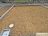 その他：外水栓も備わった南庭ではガーデニングや家庭菜園なども気軽に楽しめます。ウッドデッキを設置したりと自由に楽しめる空間です。