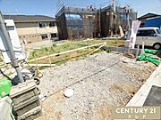高階北小学校まで徒歩4分。お子様も無理なく通える安心の距離感で、子育て世帯にうれしいロケーション。朝ゆったりと余裕を持った時間を確保できるのも嬉しいですね。
