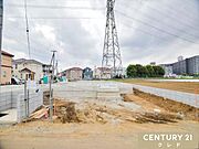 制振装置搭載、住宅性能表示制度で機能性が分かる安心のお住まい。完成に向けて基礎の段階に進みました。