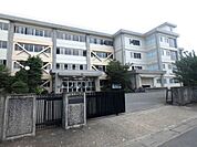鶴ヶ島市立藤中学校まで1360m