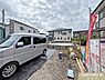 駐車場：敷地内には並列2台駐車可能なカースペース付き。毎日の通勤やお子様の送り迎えなど、車移動がメインの方にも嬉しいですね。