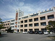 岩出市立岩出中学校まで3149m