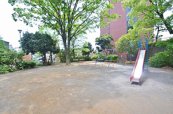 藤が丘第六公園...