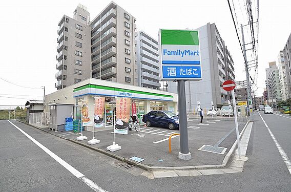 ファミリーマー...