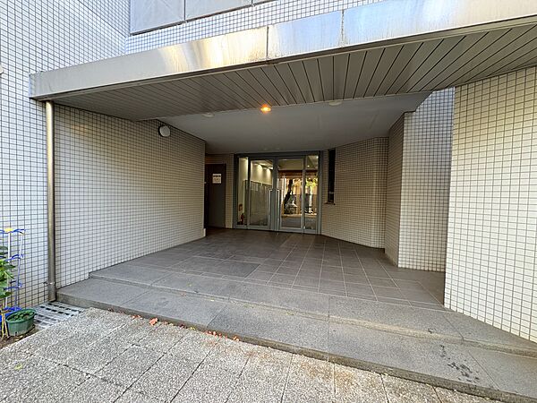 エントランスを拡大表示