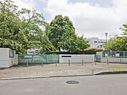 町田市立小山田中学校まで約850m