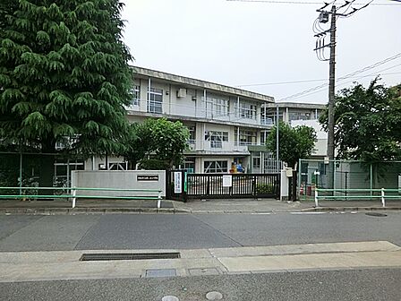 調布市立緑ケ丘小学校 距離約170m