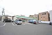 ファミリーマート　サンズ相模台五丁目店　距離約220m