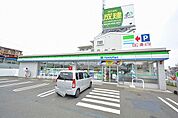 ファミリーマート　川崎鷺沼店　距離約800m