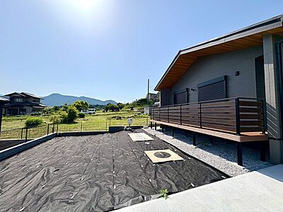 外観：完成済の新築一戸建て、是非一度ご見学ください!