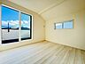 寝室：広々としたお部屋は、インテリアを考える楽しみもありますね