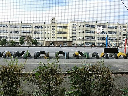 横浜市立太尾小学校 距離約630m