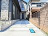 駐車場：建物横の屋外駐車スペース