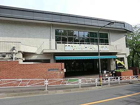 聖徳学園多摩中央幼稚園　距離約600m