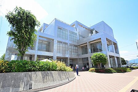 海老名市立中央図書館まで約1200m