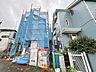 外観：建築中の住宅が並ぶ住宅街の外観