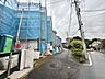 外観：建築中の住宅が並ぶ通りの外観です