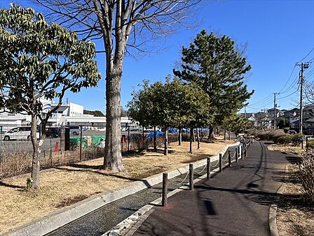 成瀬クリーンセンターテニスコートまで約1000m