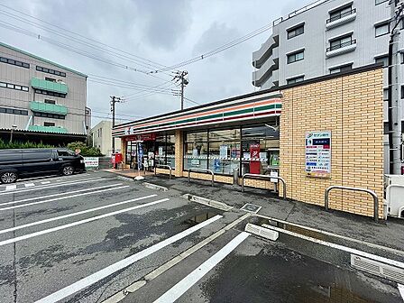 セブンイレブン 大和下鶴間2丁目店 距離約300m