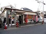 羽曳野島泉郵便局まで671m、郵便局も徒歩10分以内の為便利です。