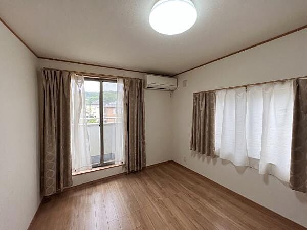 洋室を拡大表示
