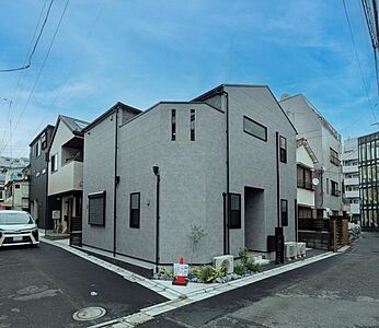 外観:南西角地につき陽当り・通風良好。 外観:南西角地につき陽当り・通風良好。