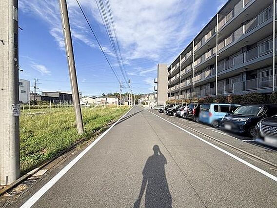 前面道路を含む...