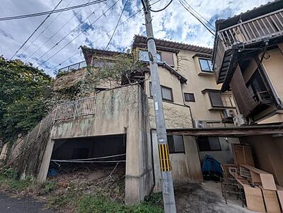 外観:木・鉄筋コンクリート造のお家です! 外観:木・鉄筋コンクリート造のお家です!