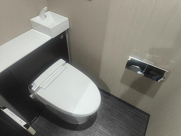 トイレを拡大表示